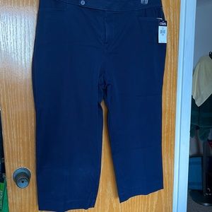 Chaps Navy capri